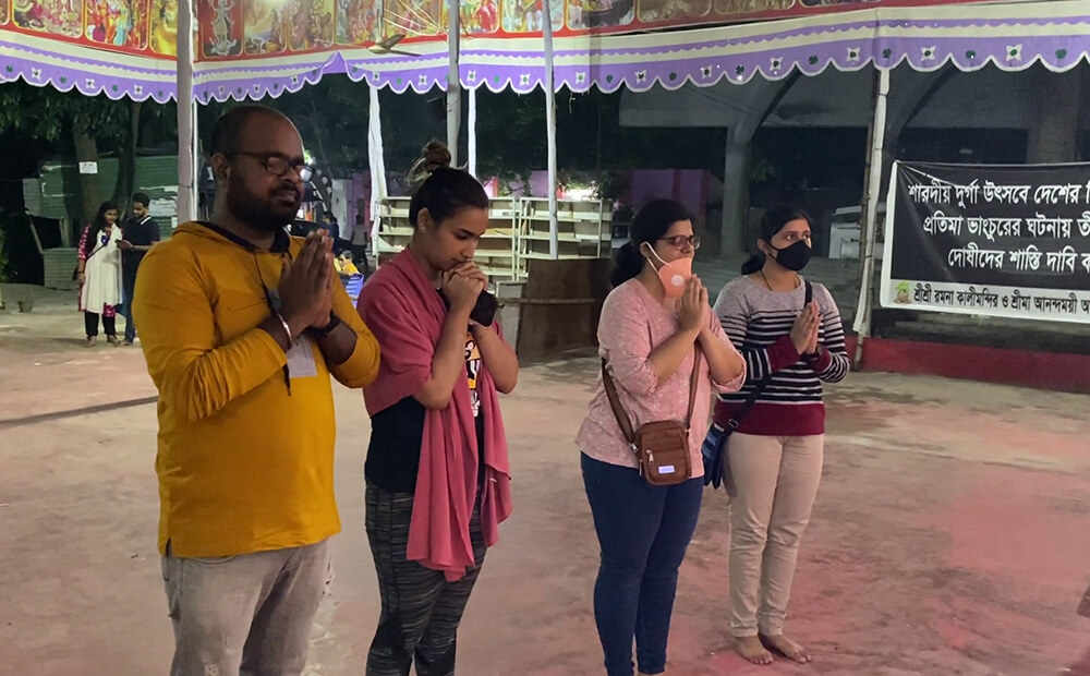 Indian Students In Bangladesh Visit Ramna Kaali Temple